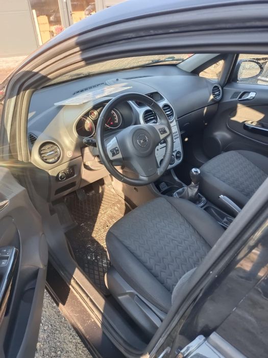 Opel Corsa D 1.4 rok  2013