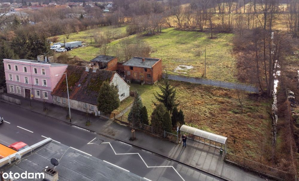 Sprzedam dom zabudowania gospodarcze i dzialka