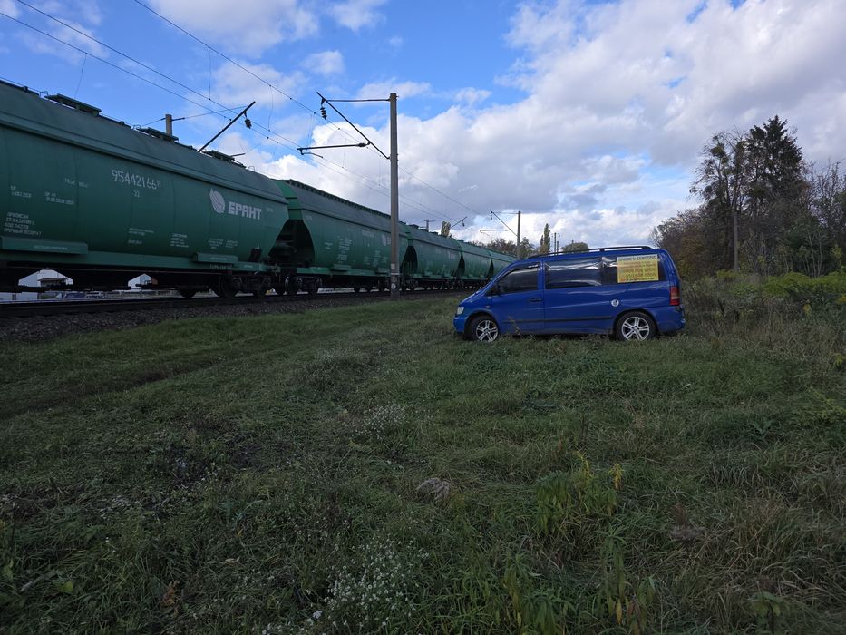 Прийму в дар землю.глину.пісок...для вирівнювання своєї ділянки.