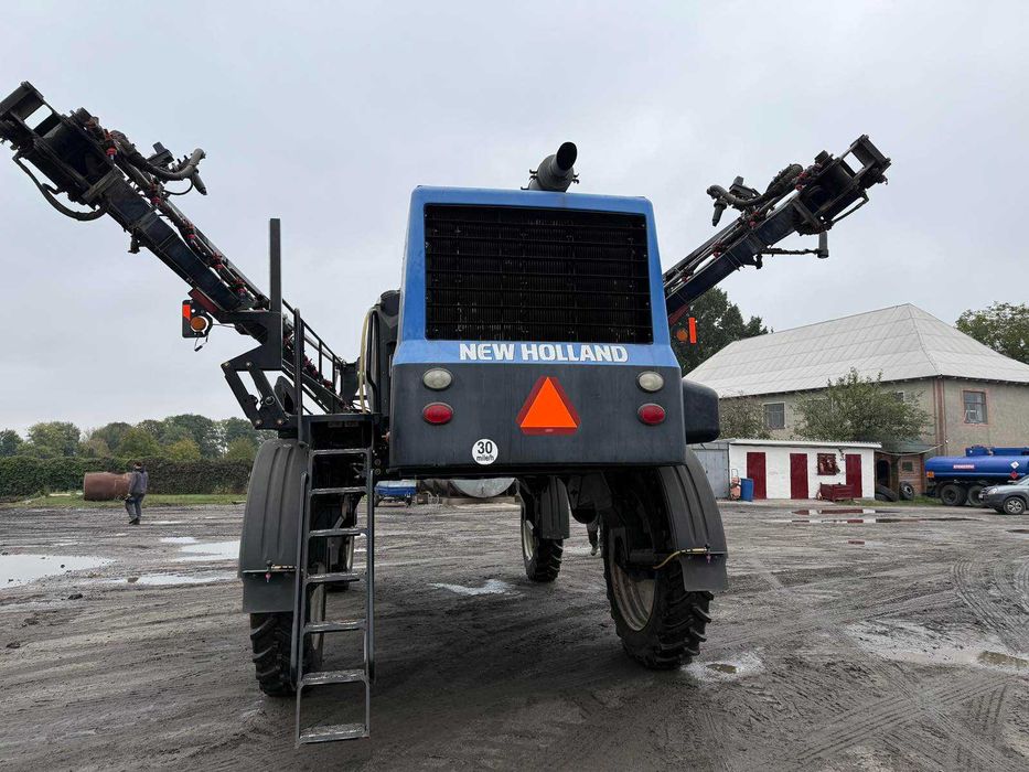 Самохідний обприскувач New Holland SP.275F, 2015