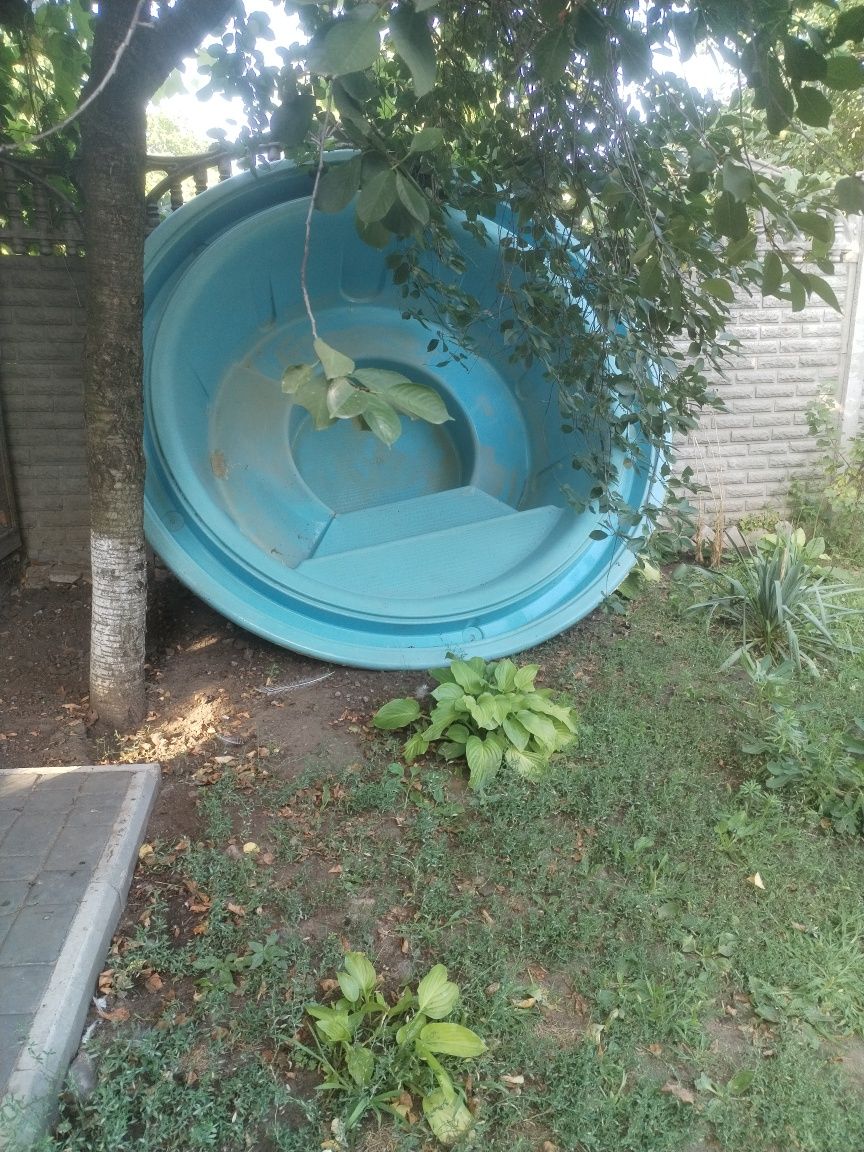 Продам композиционный бассейн
