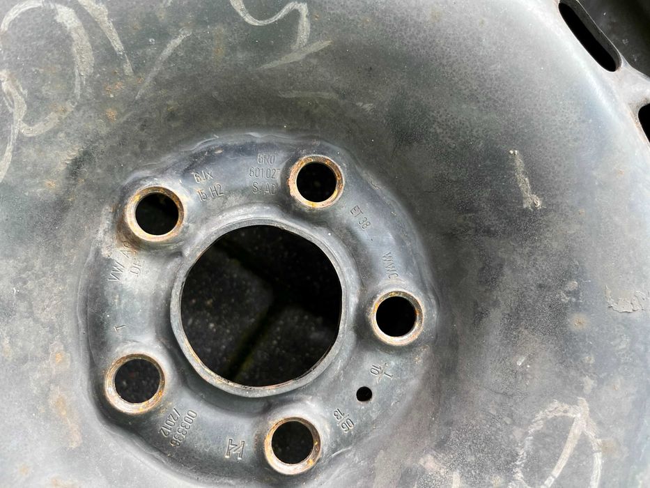 Felgi stalowe 15 x 6J x 15 H2 ET38 volkswagen polo 2012