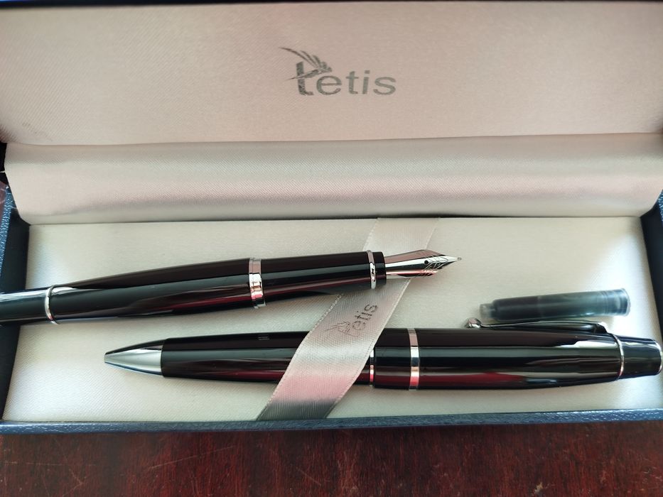 Pióro wieczne i długopis Tetis