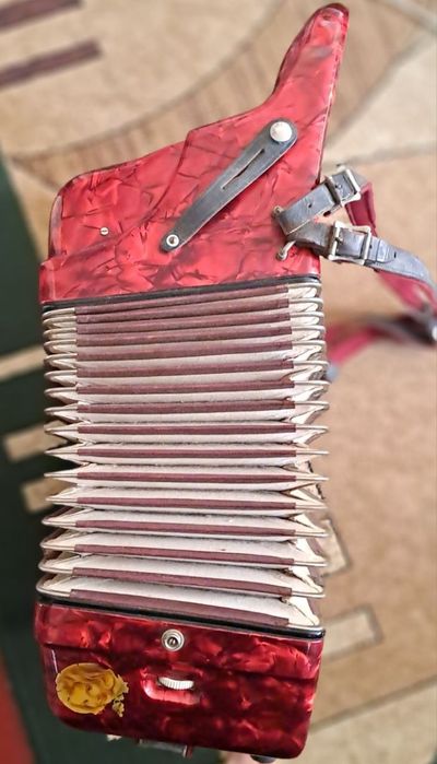 Продам баян Баркаролла