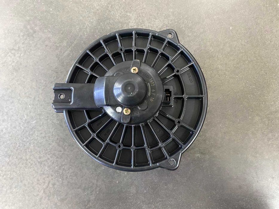 Моторчик вентилятор пічки Mitsubishi Grandis 03-11р. 7802A007