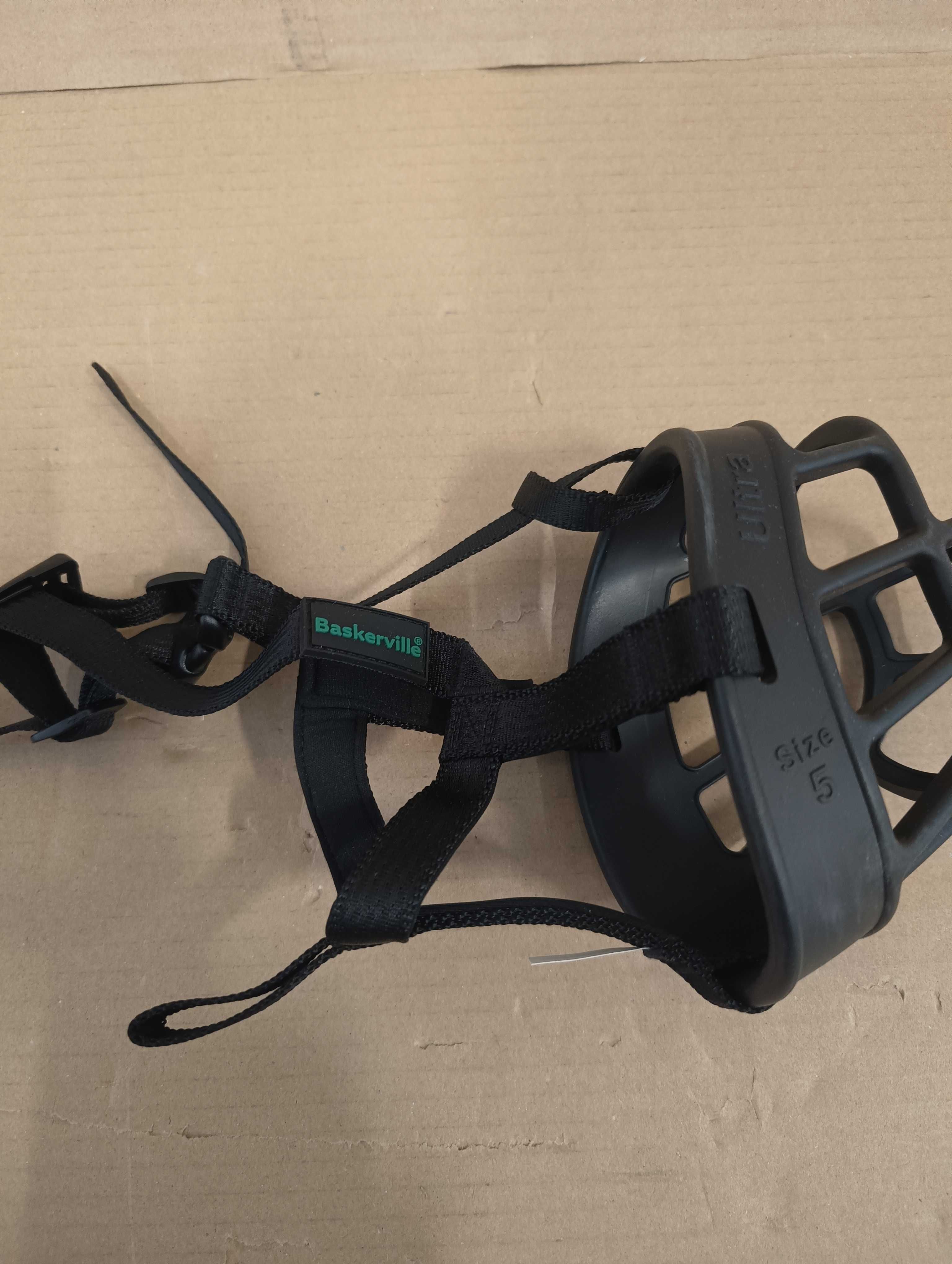BASKERVILLE ULTRA MUZZLE kaganiec pozwala pić i dyszeć Rozmiar 5