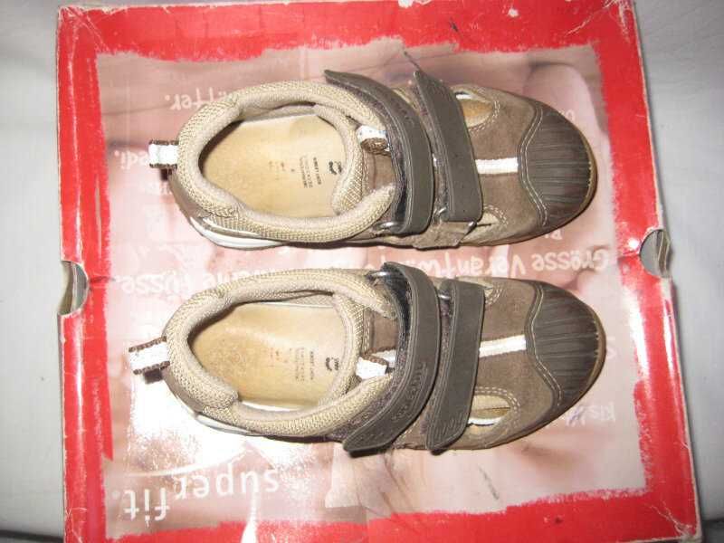 Босоножки сандалии Superfit 28 размер,стелька 18 см Кожаные.