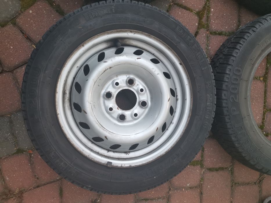 Opony x4 Pirelli Debica 145/70/R13 felgi  Fiat 4,50Bx13Hx36,5 4x98x58