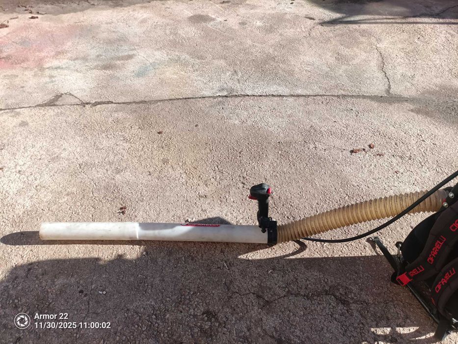 Máquina de apanhar frutos secos ou azeitonas