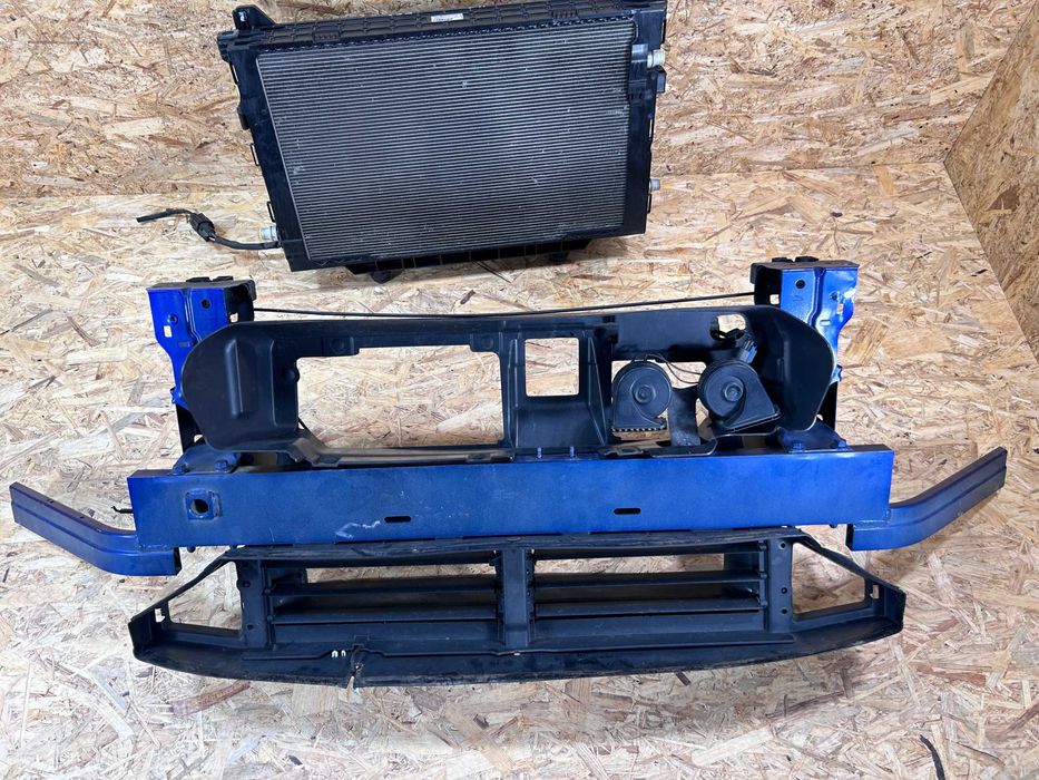 Jaguar I-pace X590 Передня панель, телевізор