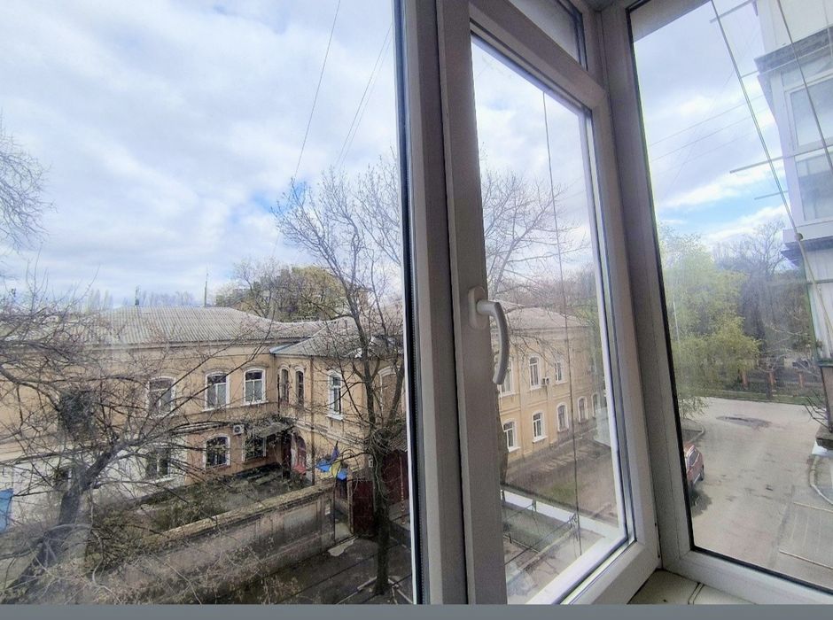 Ковалівский парк. Центр!                            Подобово
