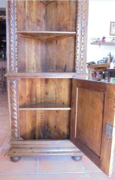 Móvel cantoneira em carvalho antigo