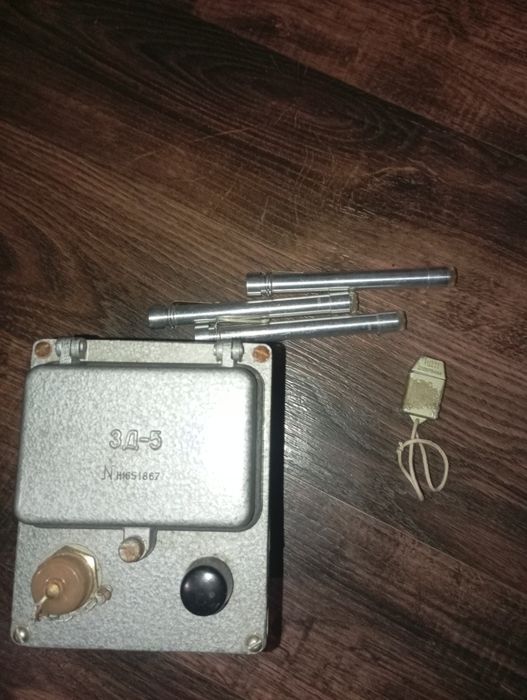 Накопительные дозиметры и зарядное устройство