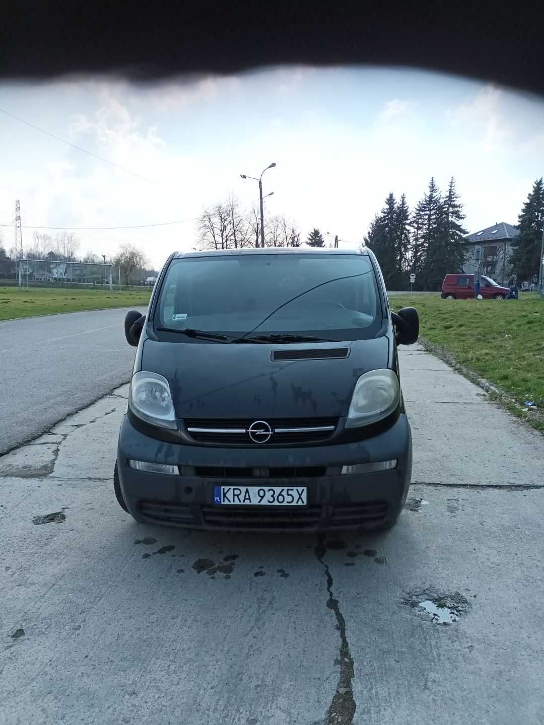 Sprzedam Opla Vivaro 1.9 CDTI 2006 r. 6 osób