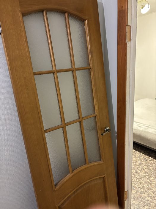 Двері міжкімнатні дерево скло 198 см на 70 см