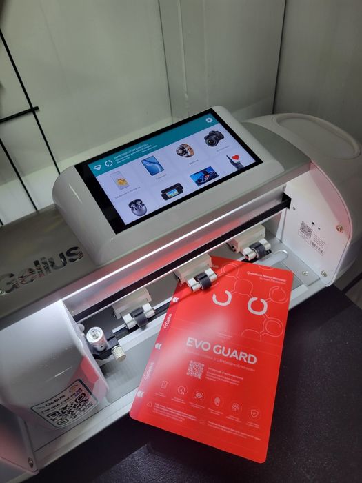 Захисна гідрогелева плівка на будь-який телефон / самовідновна