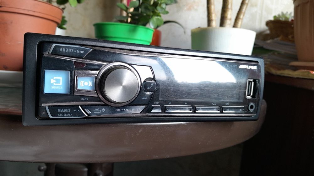 Автомагнитола АLPINE UTE 92BT