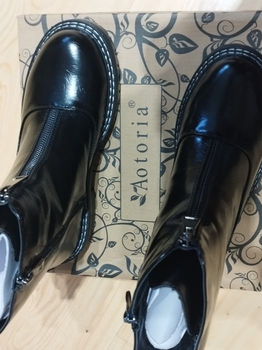 Lakierowanie botki ozdobny zamek 36