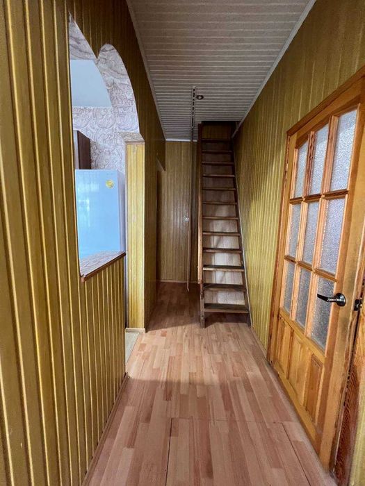 Продаж частини будинку біля Нової лінії