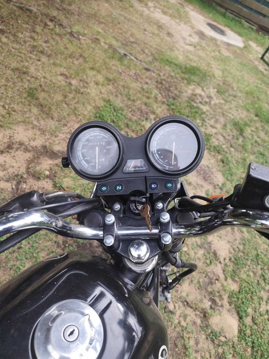 Motocykl Yamaha ybr125 - niezawodny i ekonomiczny!