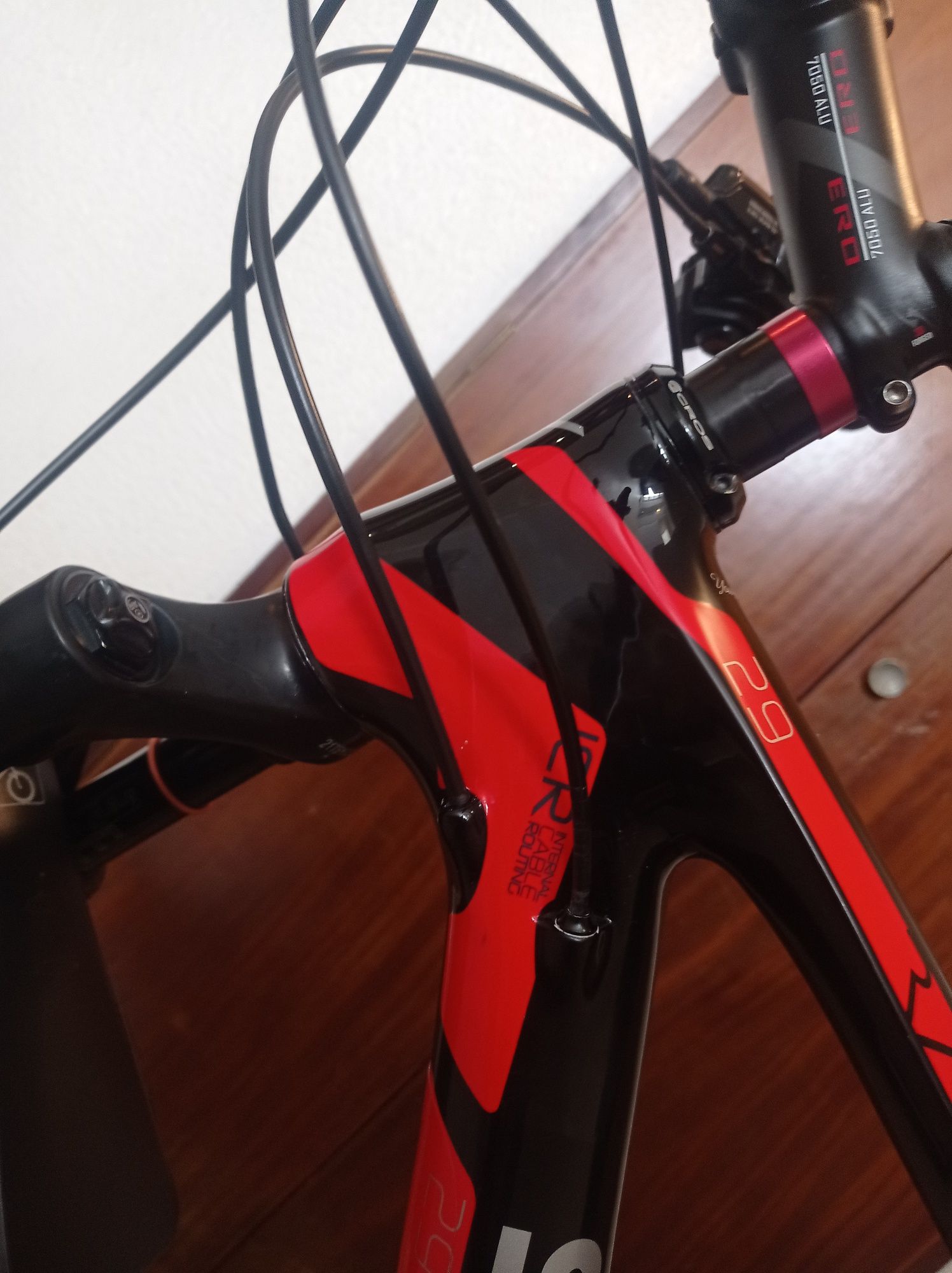 Vendo BTT simplo carbono 29.