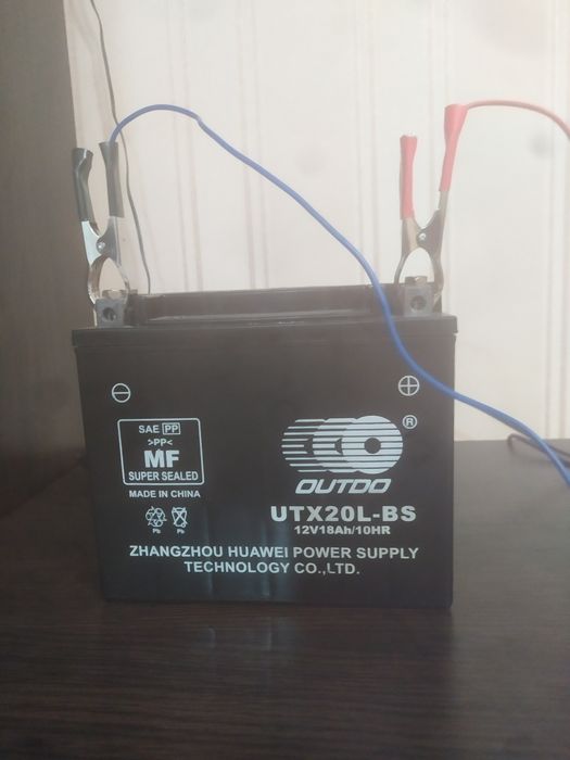 Акамулятор гелевый HUAWEI 12V 18Ah/10HR + зарядка ЗОРЯ Т