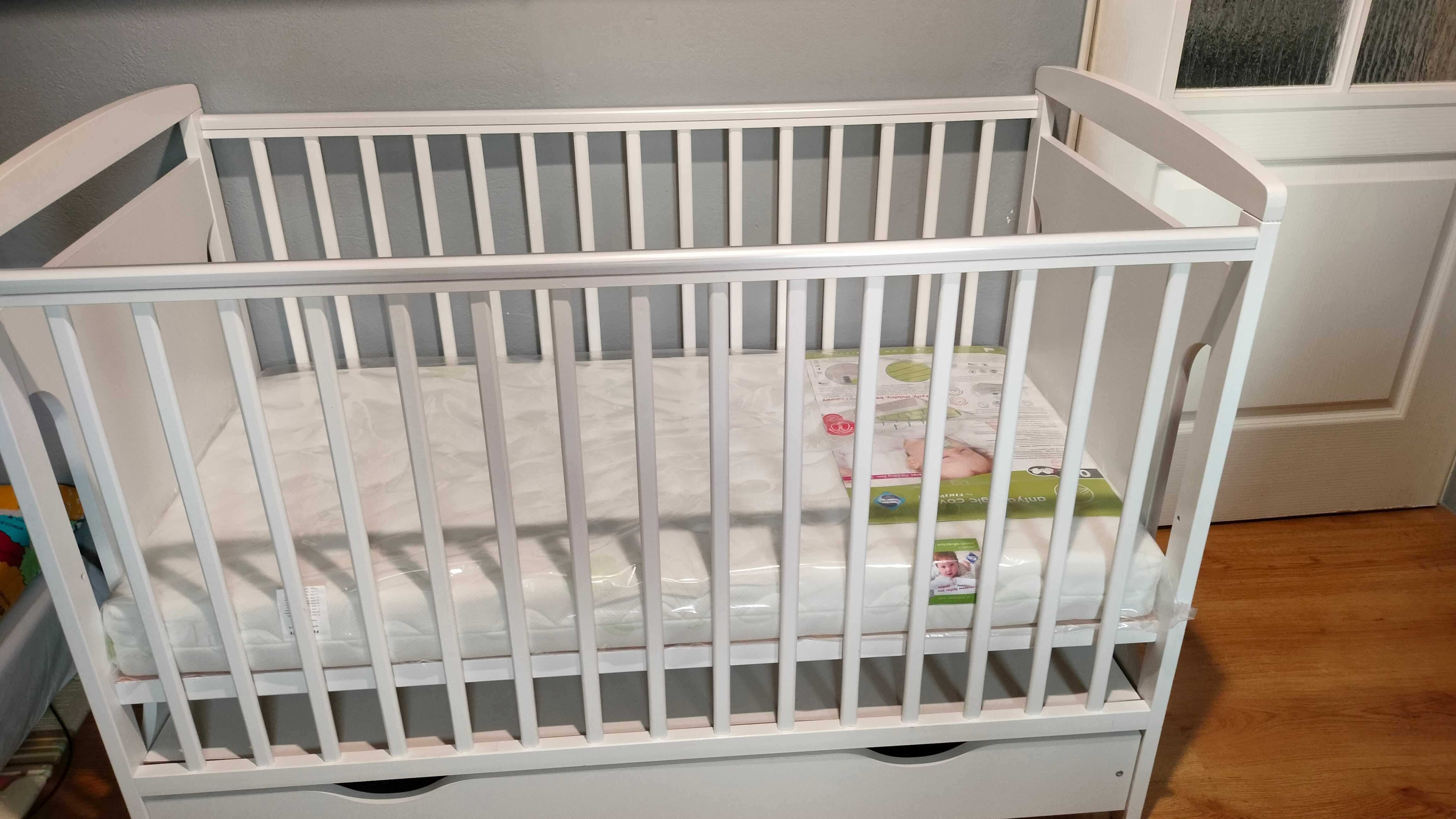 Łóżeczko dziecięce Białe 120*60 z materacem