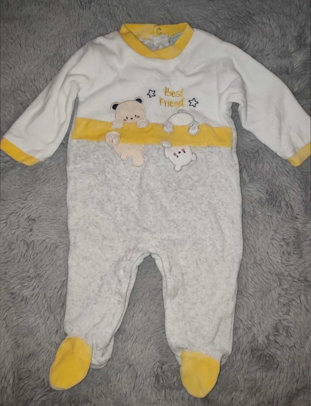 Roupa de bebe nova