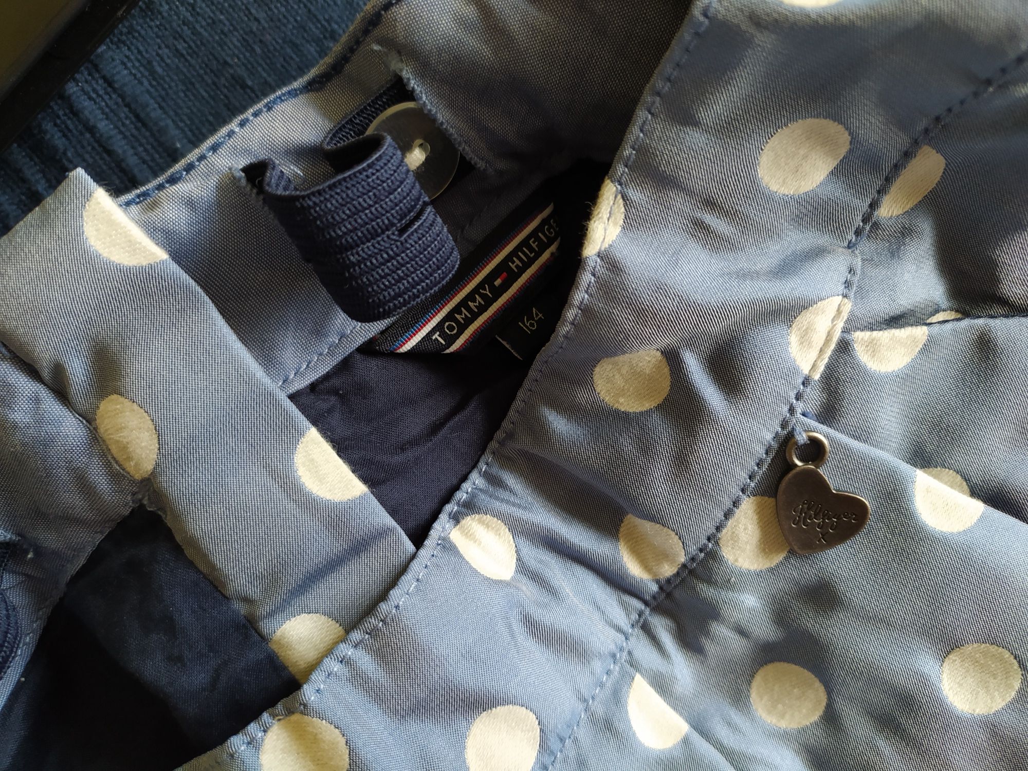 Tommy Hilfiger spódnica mini 164 błękitna kropki groszki