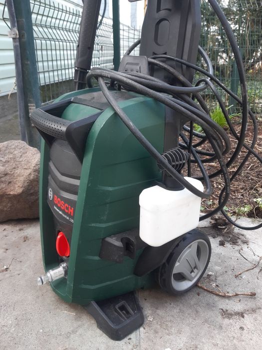 Мойка высокого давления Bosch UniversalAquatak 135