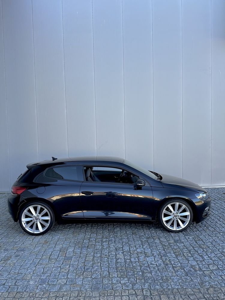 Volkswagen Scirocco TDI ( Trato de crédito)