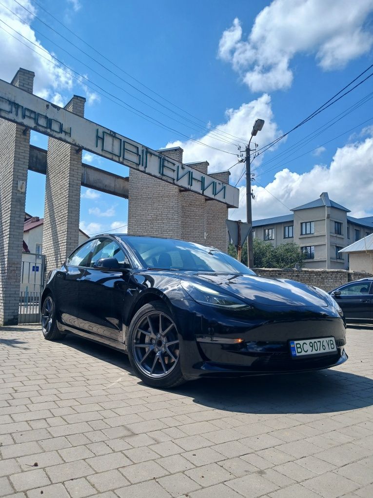 Оренда Tesla Model 3 2023р | таксі | подобово