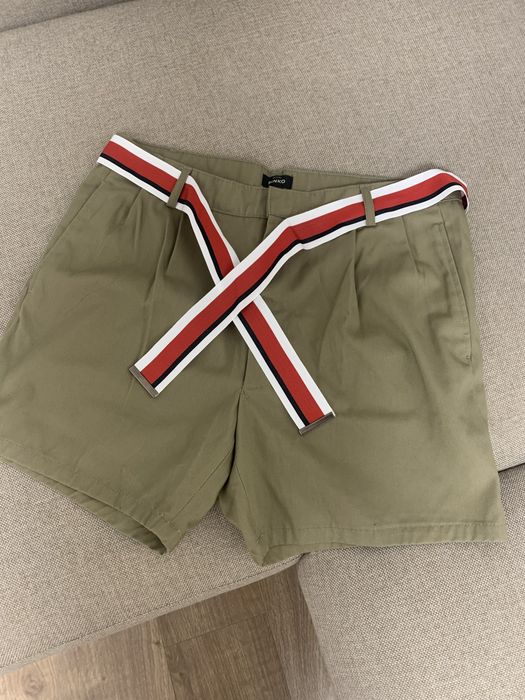 Жіночі шорти