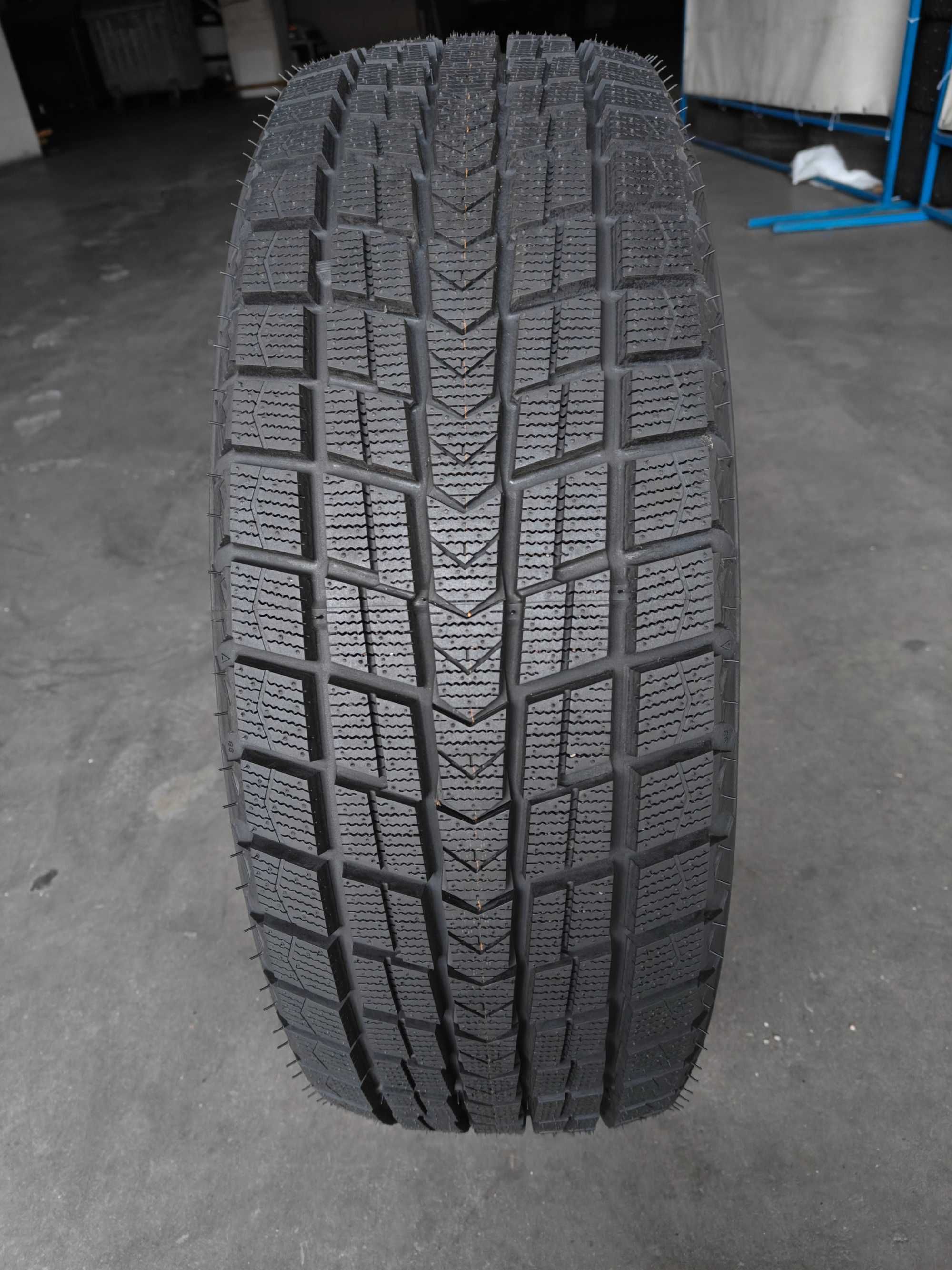 1шт. R18 225 60 шина зимова Nexen Winguard Ice Plus арктична липучка