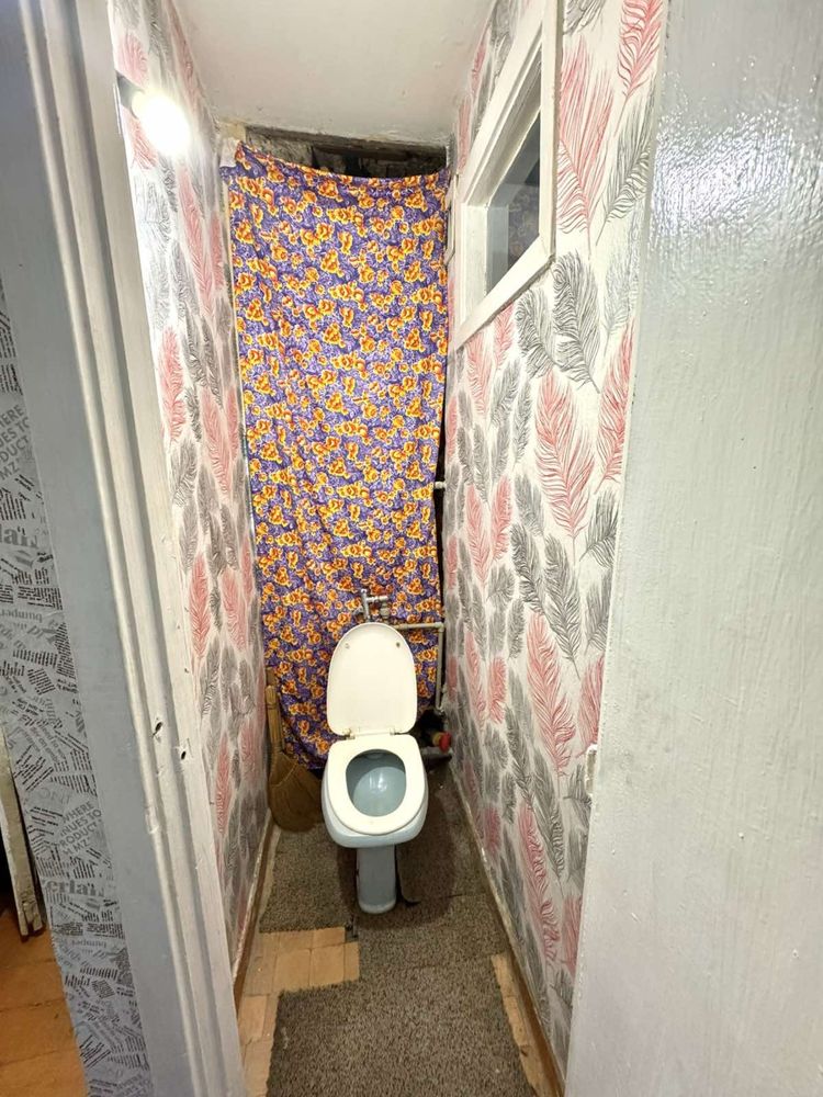 Продаётся 2 ком. квартира по ул Чаривная  в Шевченковском  районе!