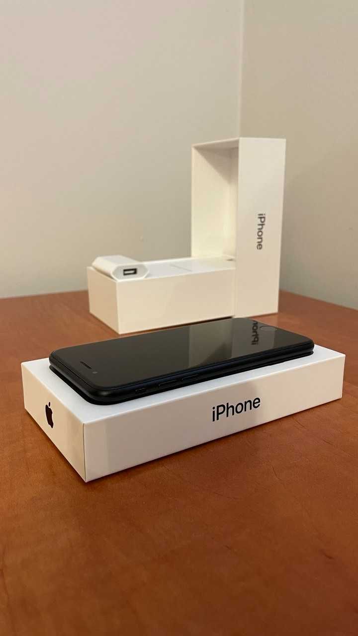 iPhone SE 2020 64GB Czarny - Super Stan + Pudełko