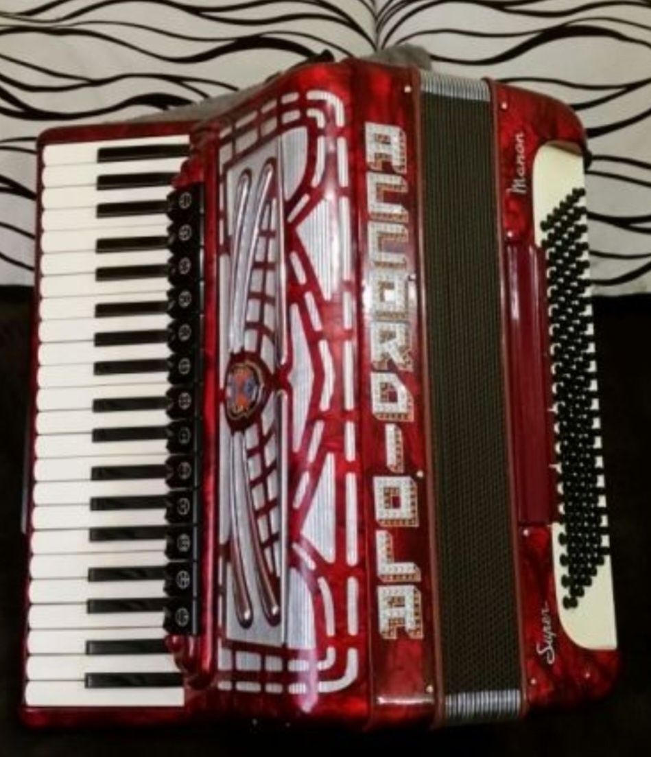 Akordeon Accordiola 5chórowy 120basowy