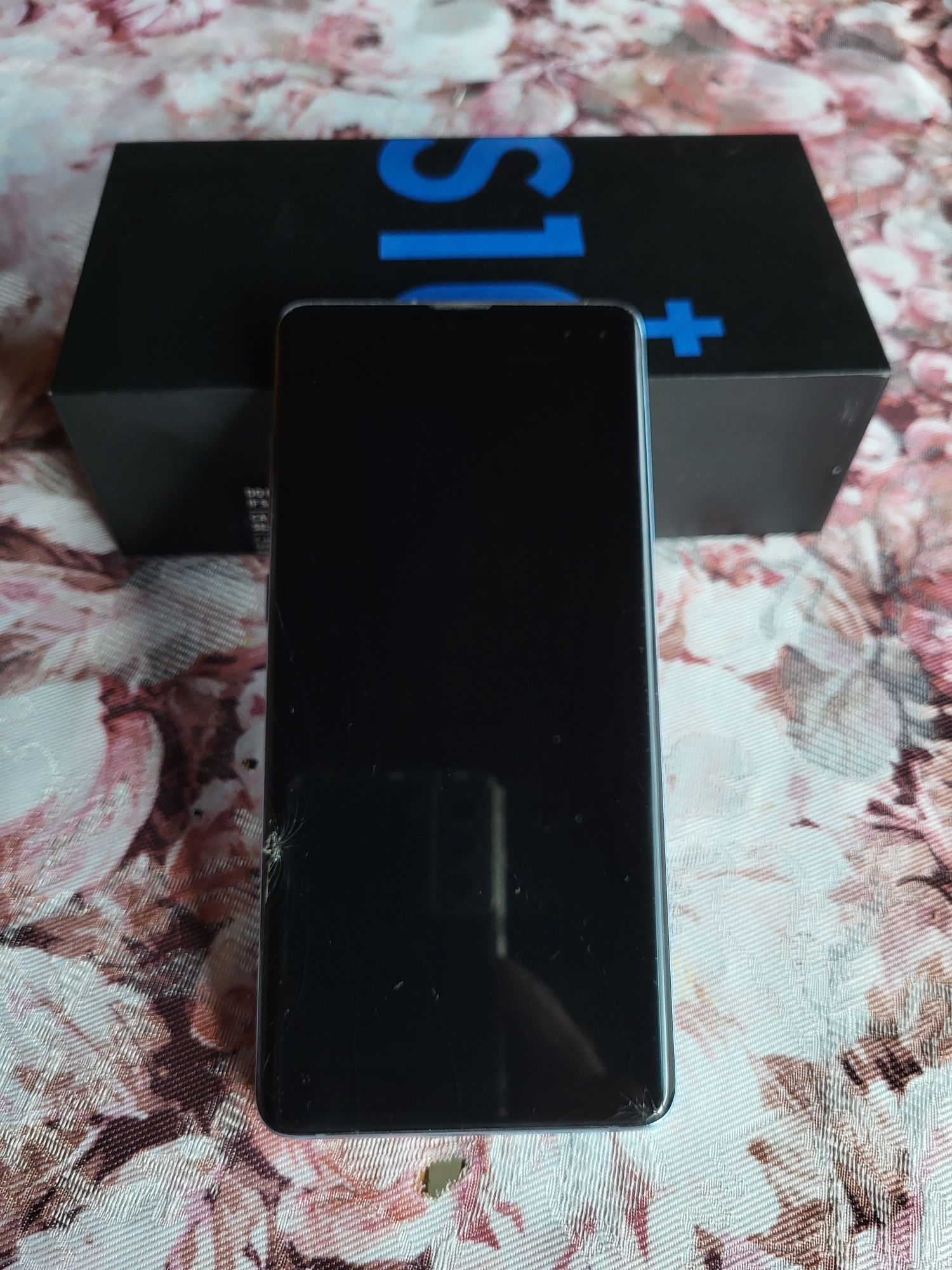 Smartfon telefon samsung s10 plus uszkodzony