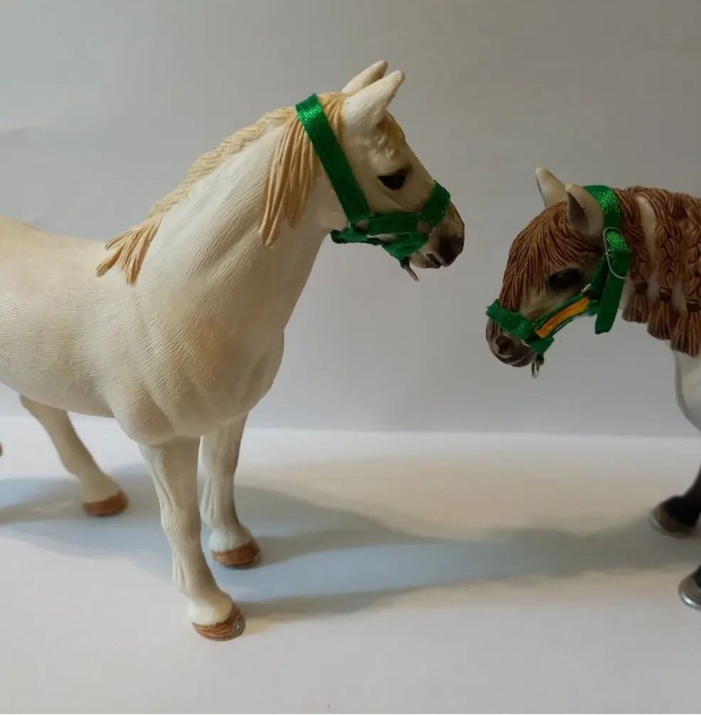 Амуниция на лошадей шляйх(schleich)