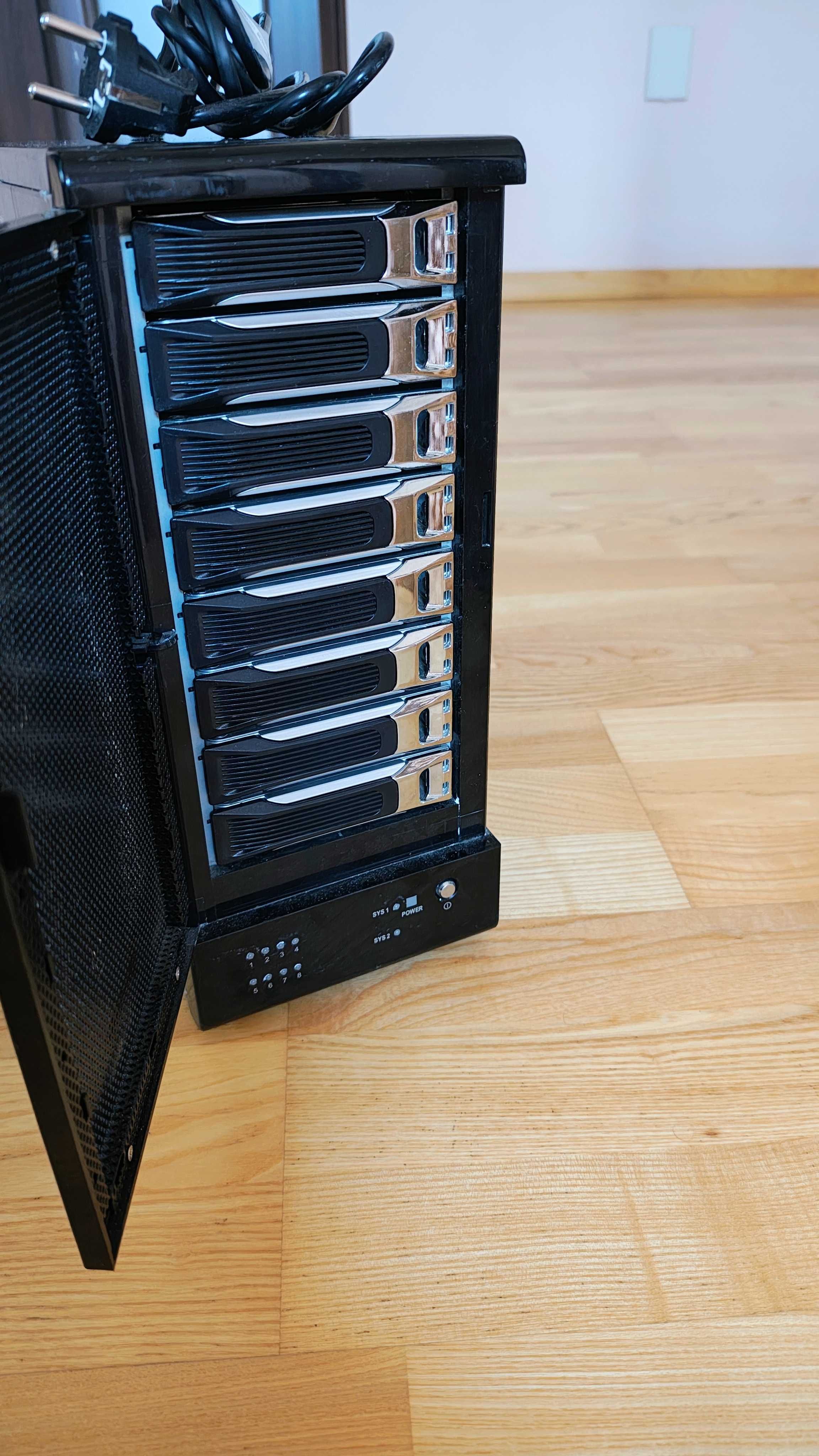 Obudowa Sharkooon na 8 dysków nie Funtec USB esata z dyskami