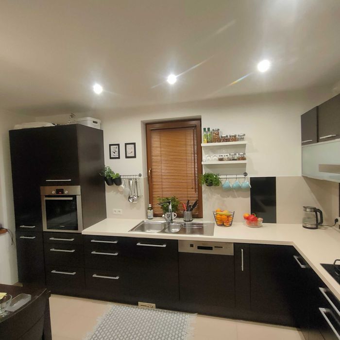 Meble kuchenne z wyposażeniem AGD