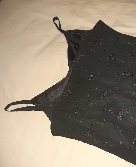 Vestido preto assimétrico