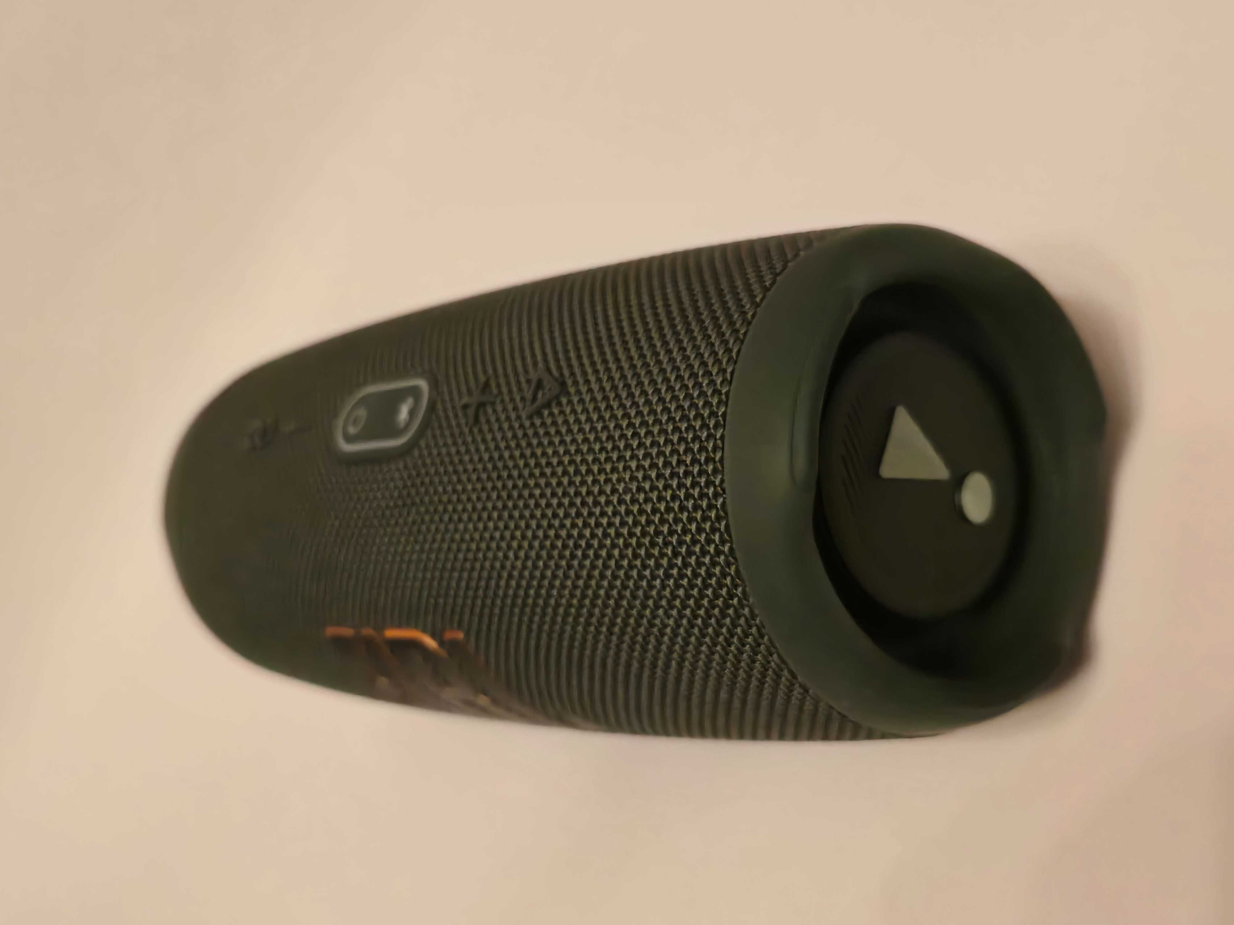JBL Charge 5 Green Новая / Полный комплект!