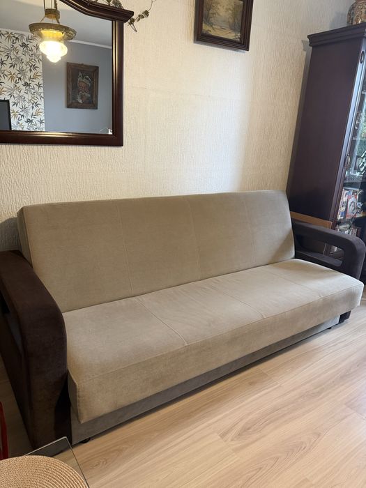 Beżowa kanapa rozkładana z pojemnikiem + 2 fotele zestaw wypoczynkowy