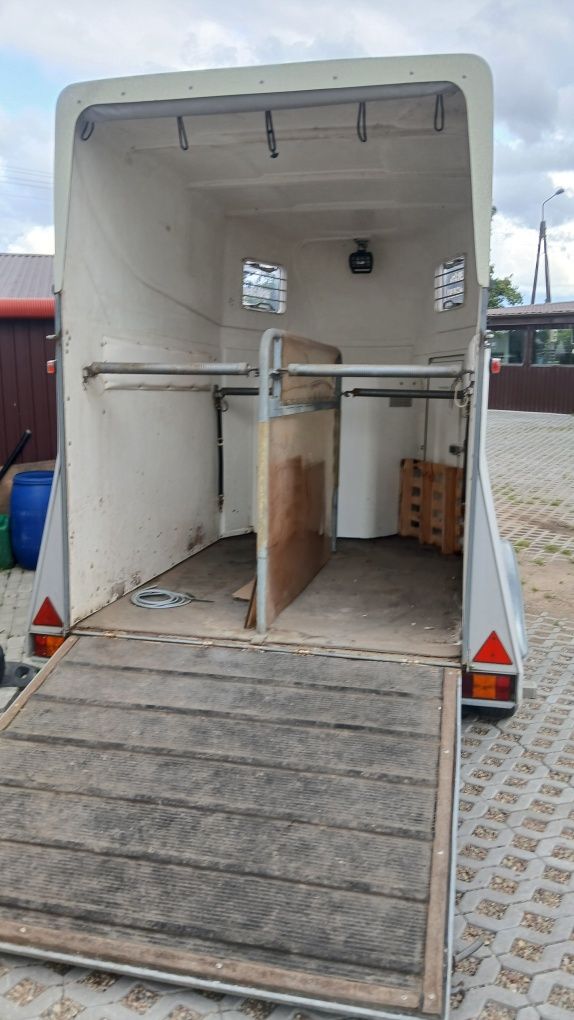 Blomert Diamond do przewozu koni DMC 2400