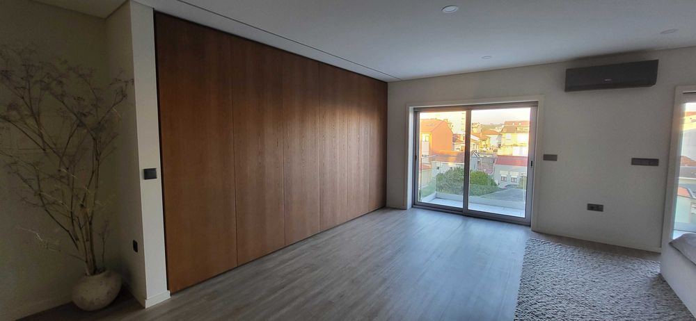 Vende-se -  T2 Duplex Espinho