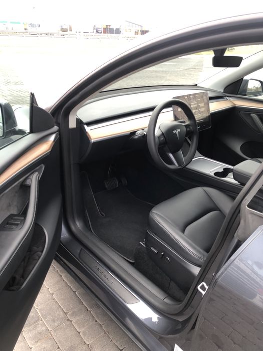 Tesla model Y, 2024, Dual motor, 514 к.c., AWD, maximum  rang