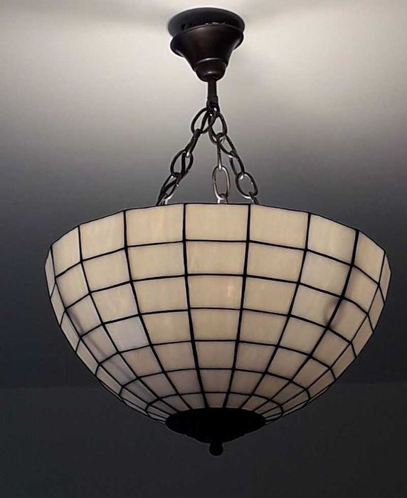 Żyrandol-lampy sufitowe wiszące witrażowe-abażur