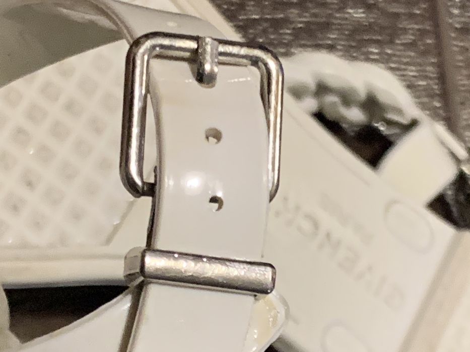 Givenchy sandały Original