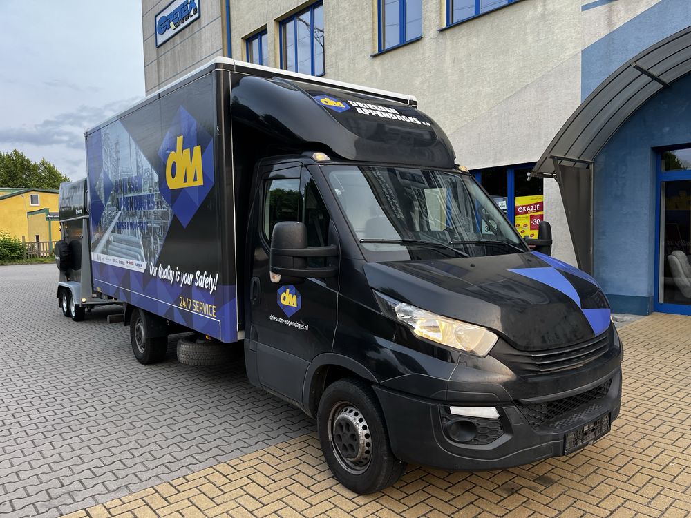 Wynajem Wypożyczalnia  Busa 9-cio Osobowego Lawety Przyczepy Auto Bus!